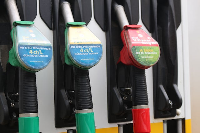 Billiges Benzin tanken und lagern?: Wie viel Kraftstoff darf im